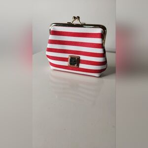 Dooney & Bourke pouch